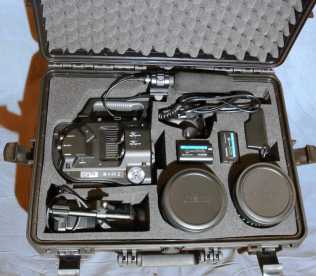 PRC PXW-FS5, Hartschalenkoffer mit gefrästem Innenleben